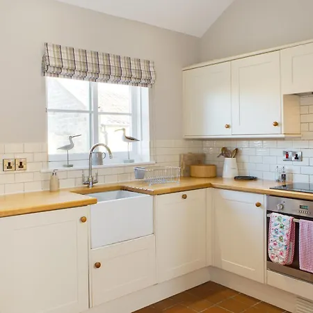 Lodge Cottage *